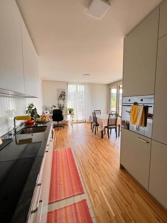 Helles, möbliertes Zimmer in neuer Wohnung in Dübendorf 2