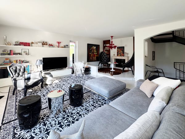 RANCATE-MENDRISIO: SPLENDIDA CASA UNIFAMILIARE 1