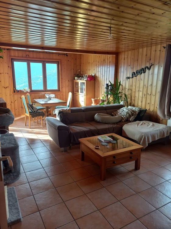 Reprise de bail d'un 4.5 dans un chalet de 2 logements ! 2