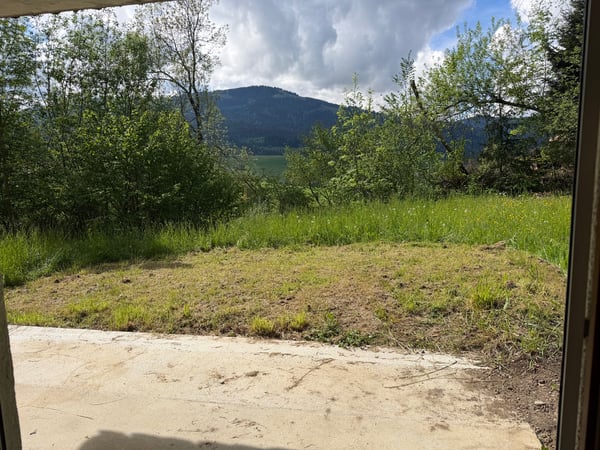 1.5p Terrasse & Parkplatz / 1.5p terrasse & parking Plasselb 2