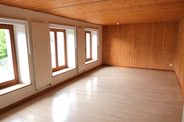 Couvet Maison de 4 logements avec revenus locatifs 6