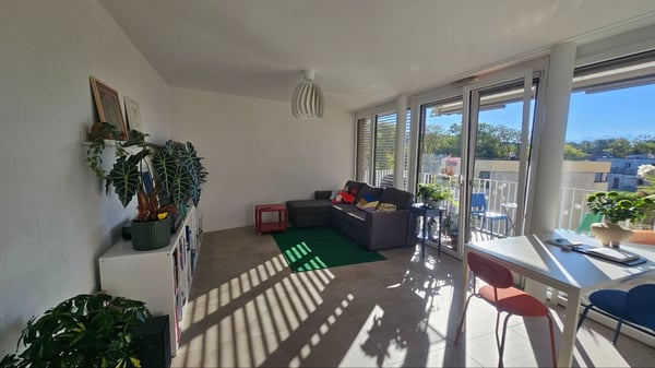 Appartement Superbe 2,5 pièces NEUF avec grand Balcon 2