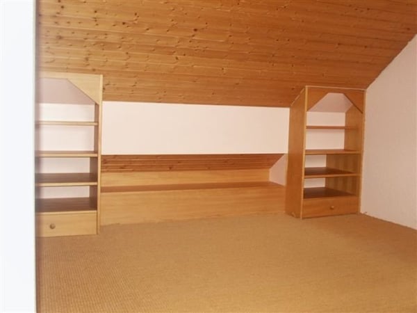 A louer studio avec mezzanine à Oron-la-Ville 2