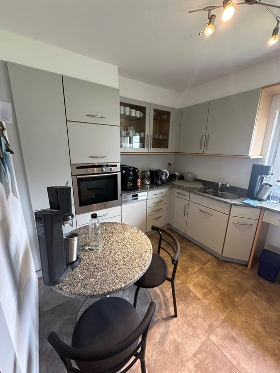 Top Wohnung mit Mietanteile und grossem Saal 4