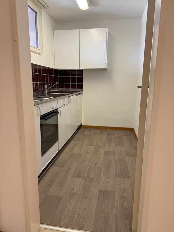 Schöne 2.5-Zimmer-Wohnung in Baden per sofort zu vermieten 2