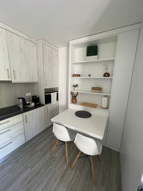 Studio meublé avec terrasse et place de parc proche de l'EHL 2