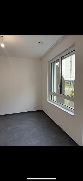 Magnifique studio avec terrasse, résidence moderne à Sion 3