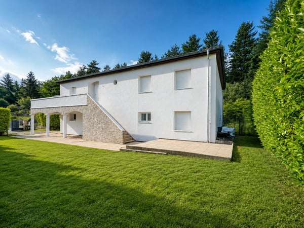 Maison individuelle rénovée avec deux espaces indépendants 4