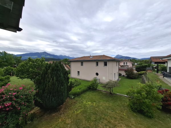 A LOUER - Spacieux appartement à RIAZ 4