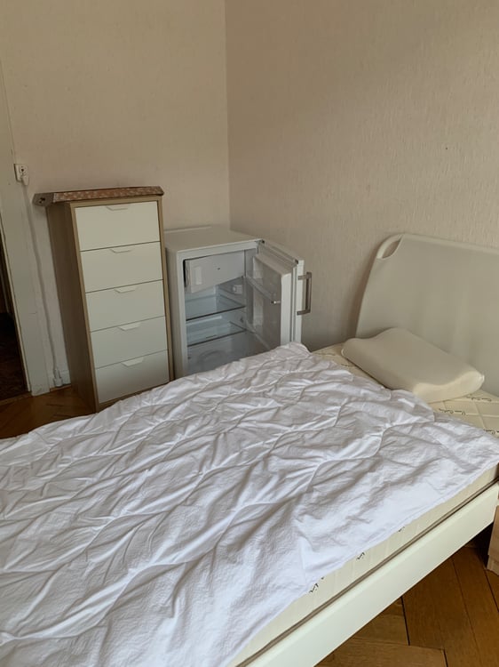 Chambre meublée à louer à étudiant/e UNIQUEMENT 3