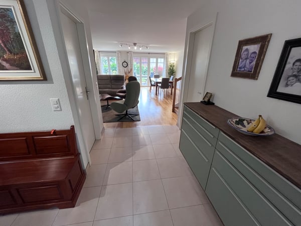 Charmante maison mitoyenne de 3 étages à Etoy 4