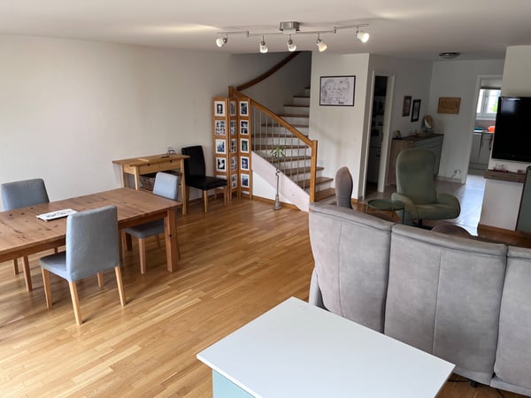 Charmante maison mitoyenne de 3 étages à Etoy 5