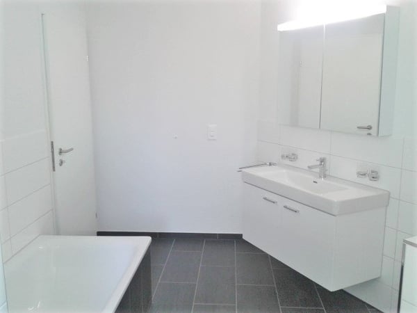 Moderne Wohnung in familienfreundlichem 6-Parteien-Haus 4