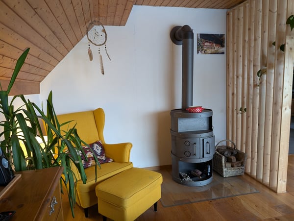 Maison villageoise 3 chambres, 1 bureau, grand exterieur 2