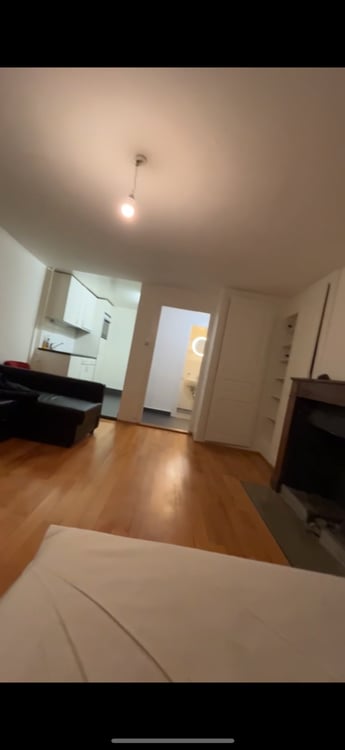 Appartement à Louer place du Bourg-De-Four 3