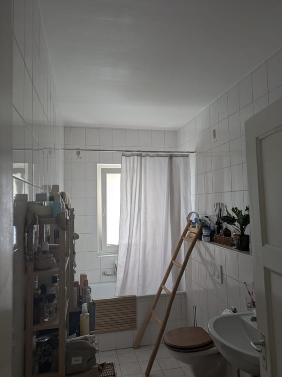 Charmant appartement de 2,5 pièces avec balcon à Fribourg 3