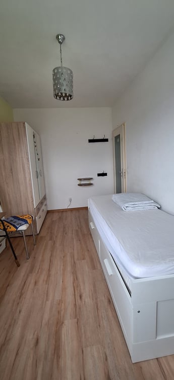 Chambre meublé à louer dans appart 5 pièces 2