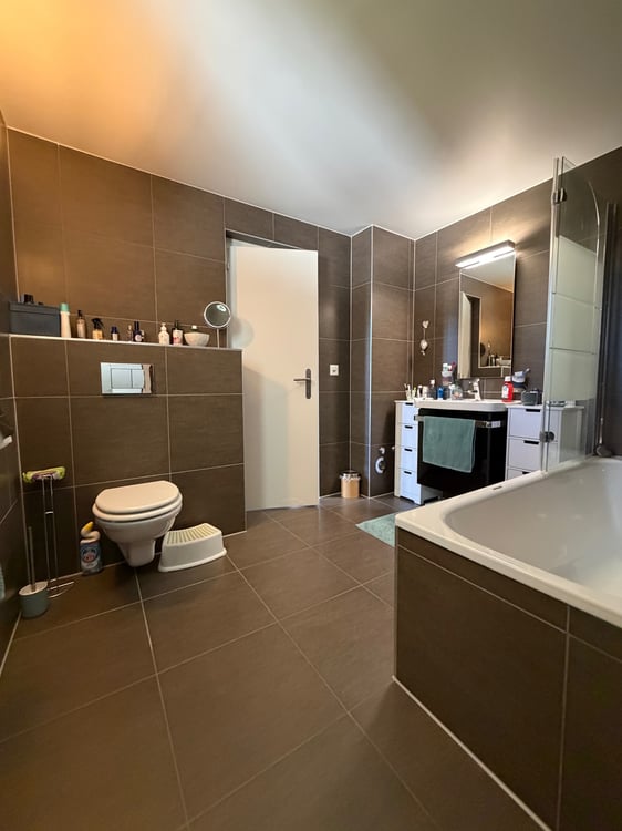 Grand 2,5 pces de 85m2 à louer au Mont-sur Lausanne 5