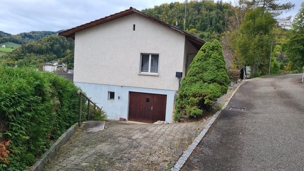 Charmantes Haus mit Blick auf ein Schloss 3