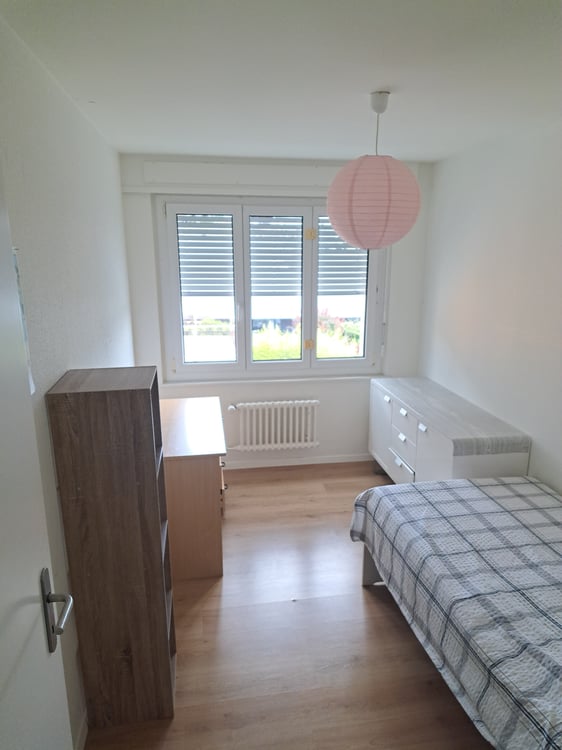 Bel appartement près du lac d'Hauterive NE 4