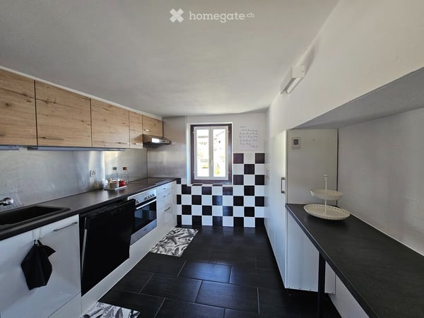 Maison rénovée de deux appartements au centre de Nax 4