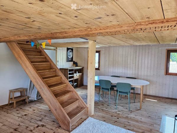 Maison rénovée de deux appartements au centre de Nax 2
