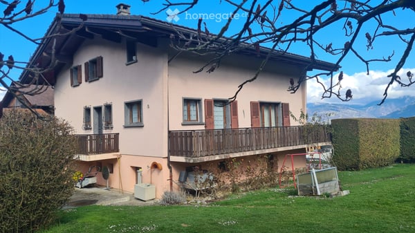 Villa de 2 appartements avec deux grandes parcelles 1