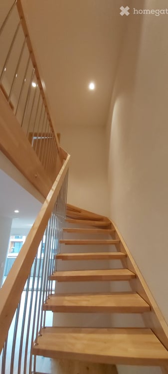 1 pièce meublée , app. neuf, moderne, 110m2, 2-éme étage 5