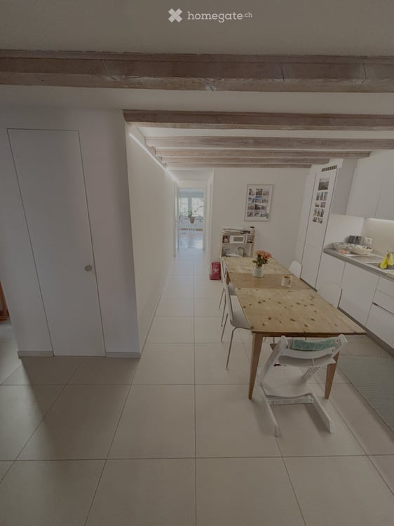 Bel appartement avec jardin à Auvernier 3