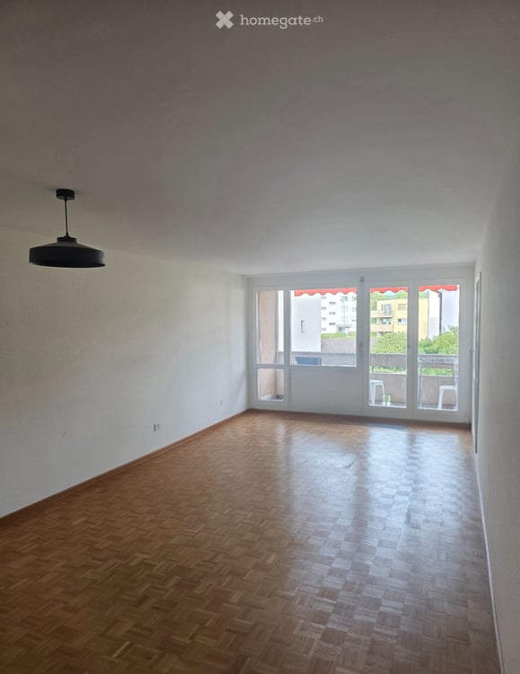 Urgent - 3.5 pièces avec balcon, cave et place de parc 4