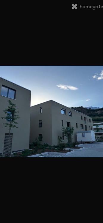 À louer studio meublé neuf avec terrasse à Uvrier 2