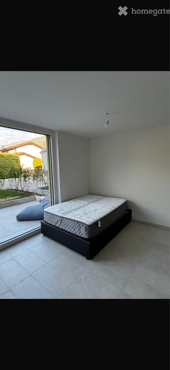 À louer studio meublé neuf avec terrasse à Uvrier 4