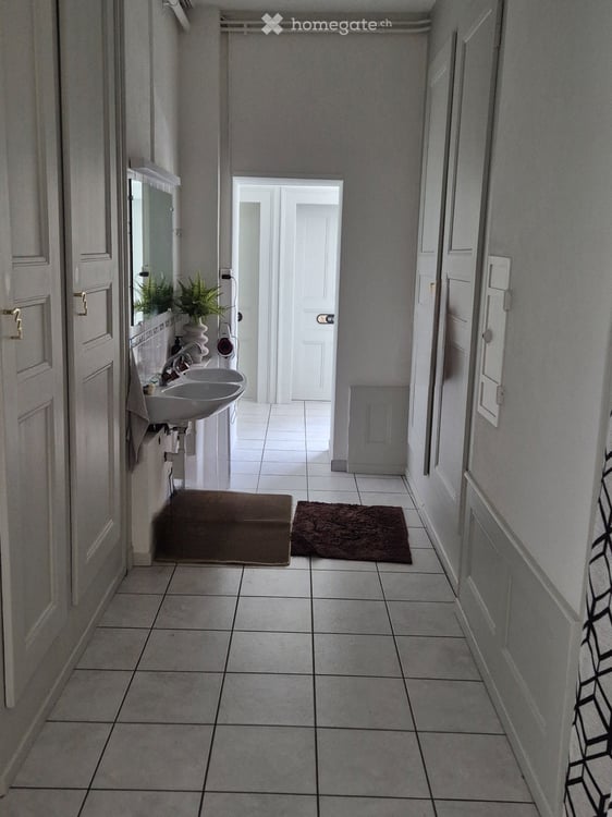 Grand appartement de 7.5 pces avec double balcon et garage 5