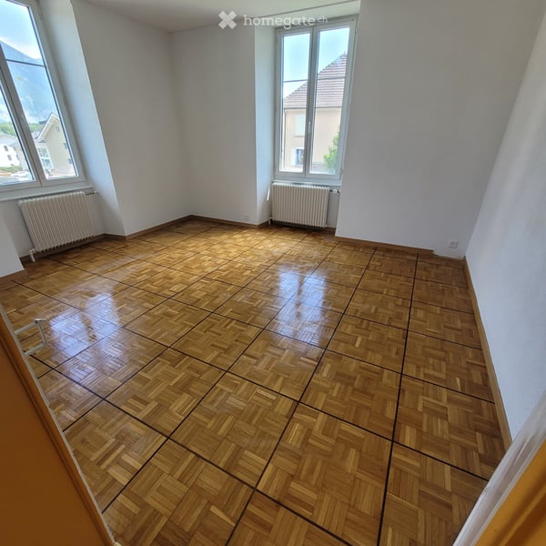 Appartement de 3 pièces à louer à Port-Valais 3