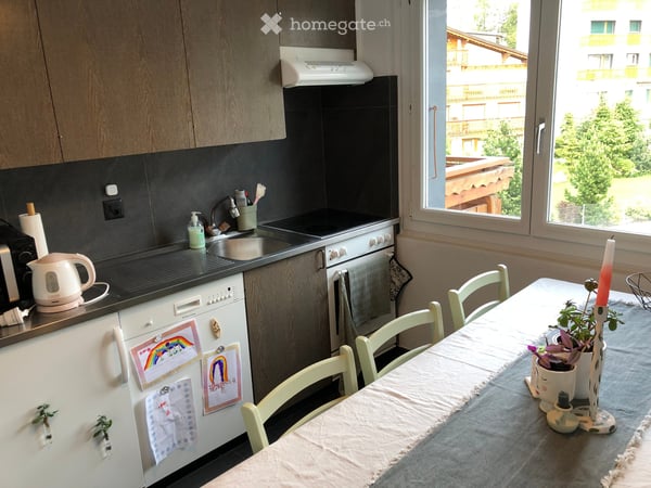 A louer à l'année charmant appartement au centre de Crans 3