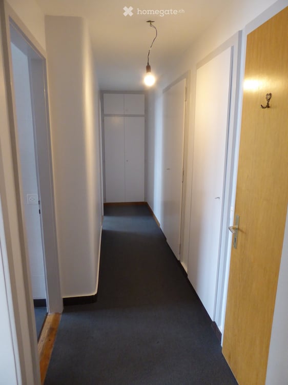 A louer à l'année charmant appartement au centre de Crans 5