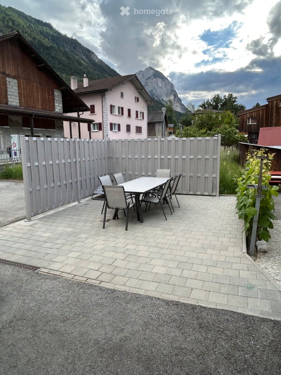 Moderne 2.5-Zimmerwohnung mit privatem Sitzplatz in Agarn 5