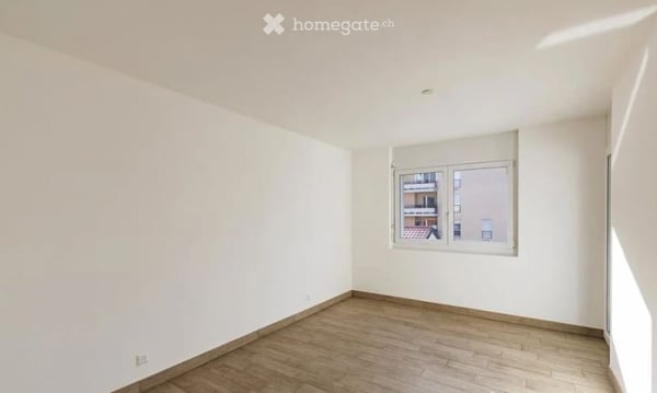 Appartement 2p1/2 à louer à Saxon 3