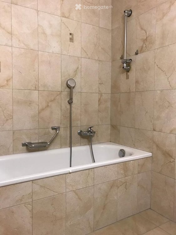 Appartement 2p1/2 à louer à Saxon 5