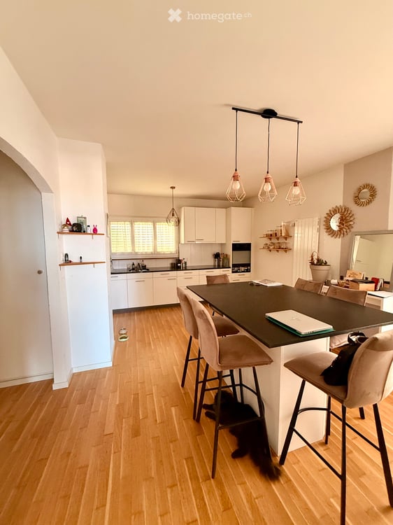 Beau 2,5 pièces spacieux et lumineux avec balcon à Neuchâtel 4