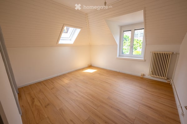 Appartement de 3.5 pièces rénové, 95 m² Gare de Neuchâtel 2