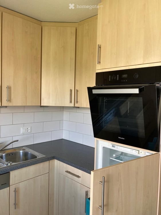 Frisch renovierte 4.5 Zimmer Wohnung im 2. Stock 3