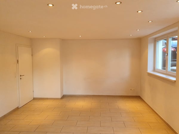 helle, moderne 3.5 Zimmerwohnung mit Gartensitzplatz 5
