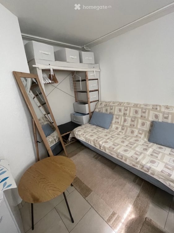 Grande chambre indépendante dans une villa 2