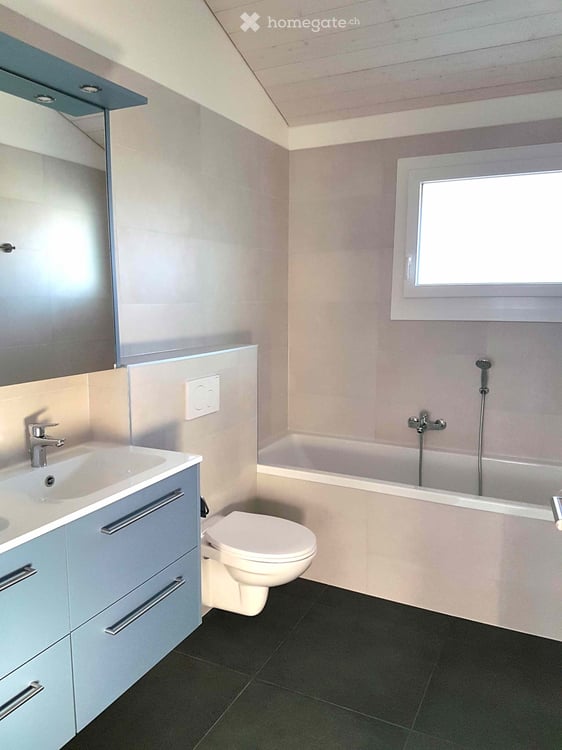 3,5 p denv 80 m² dans villa de 2 appartements, à létage 3