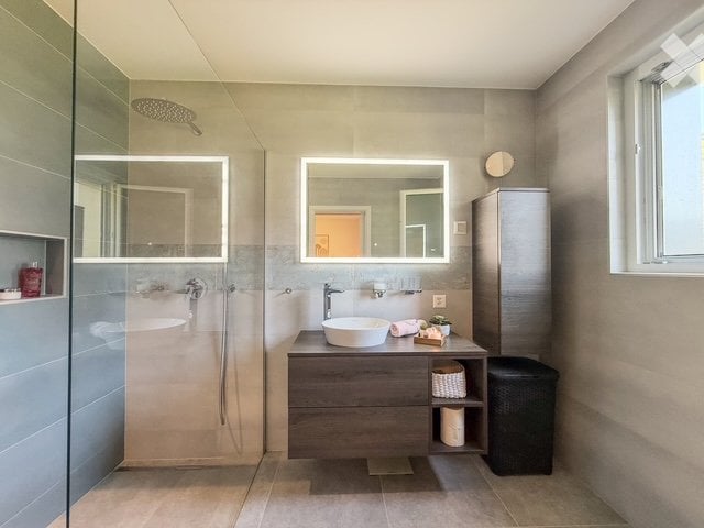 Immobilie in Couvet - Appartement haut de gamme, jardin, 2 places de parc - Bild 3