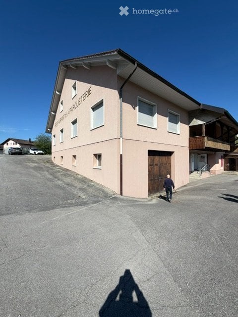 Restaurant et appartement de 5 chambres à louer 5