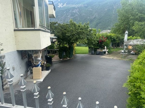 Sierre Immeuble de rendement + terrain à bâtir zone mixte 8