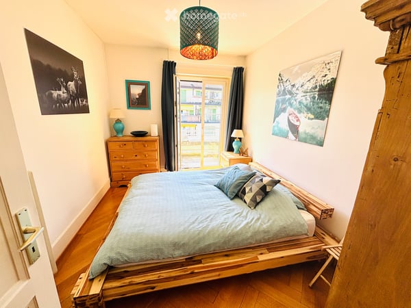 SUB-LET Bright Montchoisi 3.5 room with balcony & lake views 4