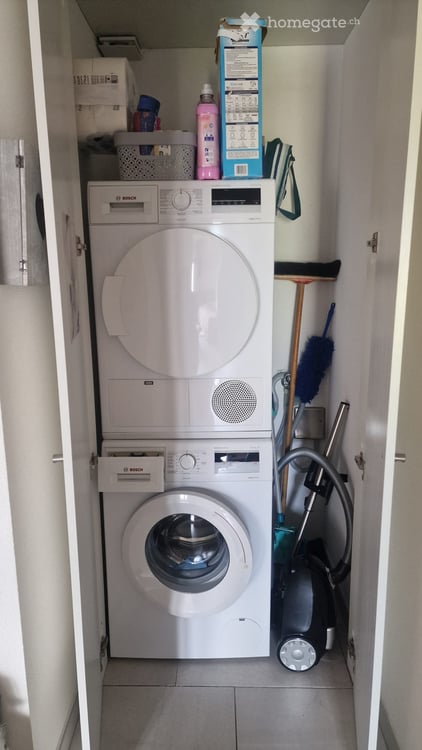 Appartement très lumineux de 2.5 pces à l'attique 5